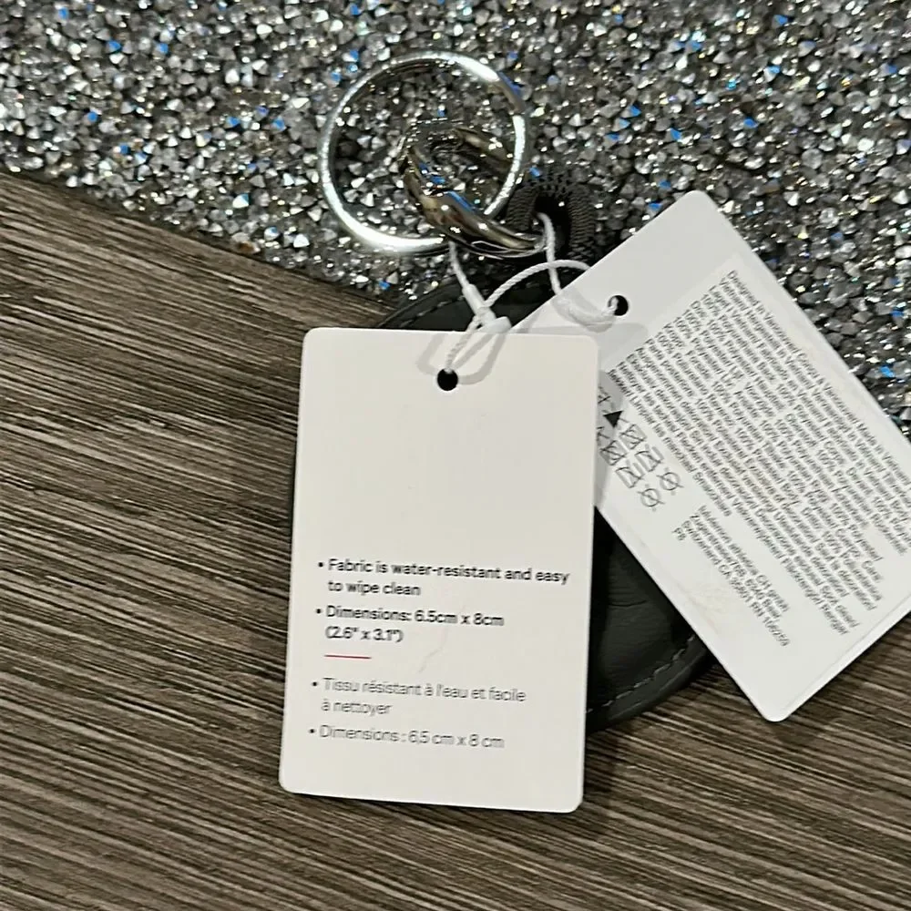 Lululemon Key Moments Keychain live in the moment gray NWT - Picture 3 of 4